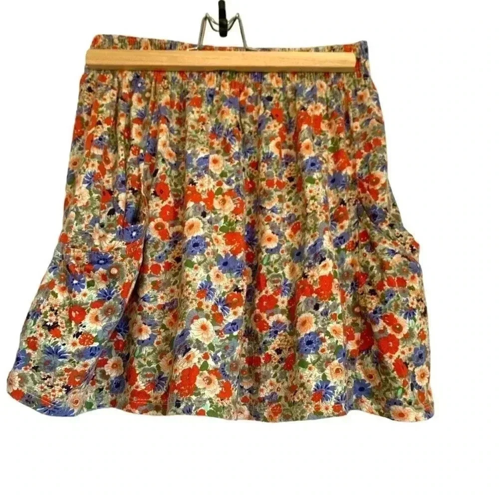 Zara Trafaluc  floral skirt , soft cotton. Size small EUC